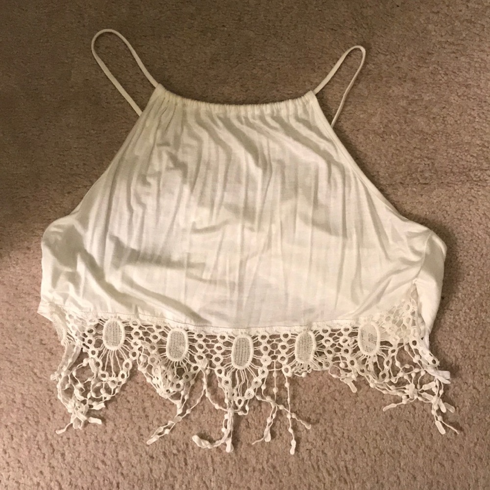 Off- white crop top with lace trim - L